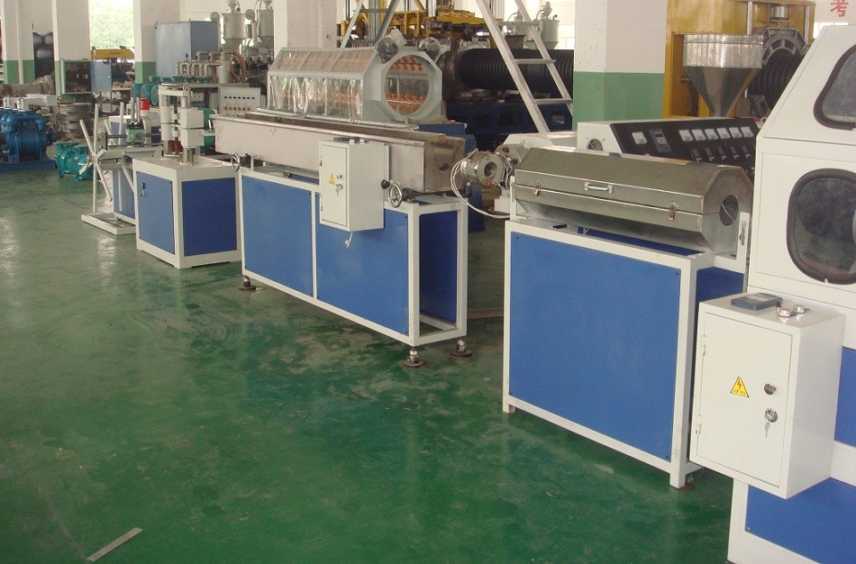 Tek Vidalı HDPE Şişirme Makinesi / 1000L 3 Katmanlı Su Deposu Şişirme Makinesi