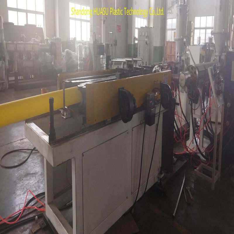 180-210℃ Isıtma Sıcaklığı 2-20m/dak Maksimum Hat Hızı Siemens/ABB Ana Elektrikli Oluklu Boru Üretim Hattı