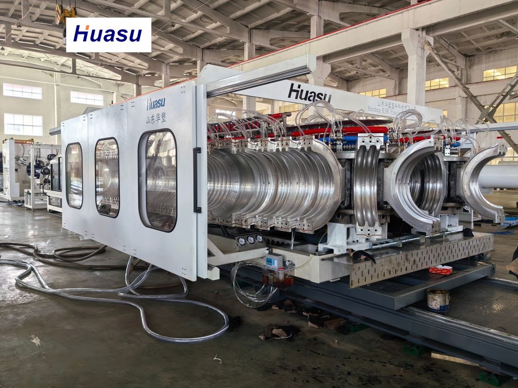 32-1600mm Boru Çapına, 60-2000kg/saat Kapasiteye ve Siemens PLC Sistemine Sahip Otomatik PVC Oluklu Boru Üretim Hattı