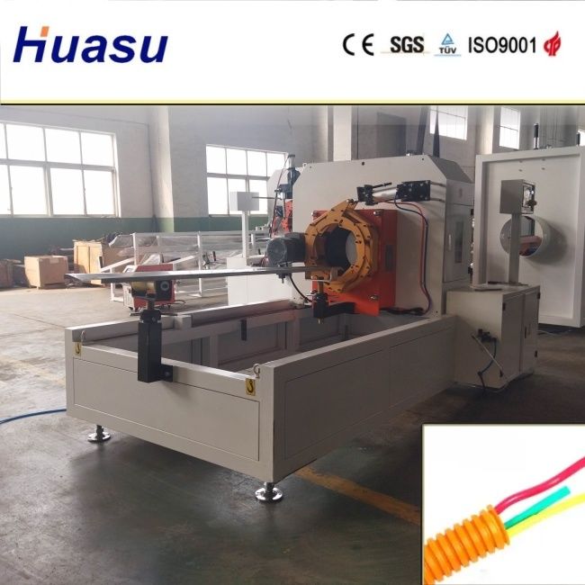 Siemens PLC teknolojisine sahip 32-1600 mm kesme çapı aralığı ve su soğutma işlemi ile çift duvarlı dalgalanmış boru çıkartma hattı