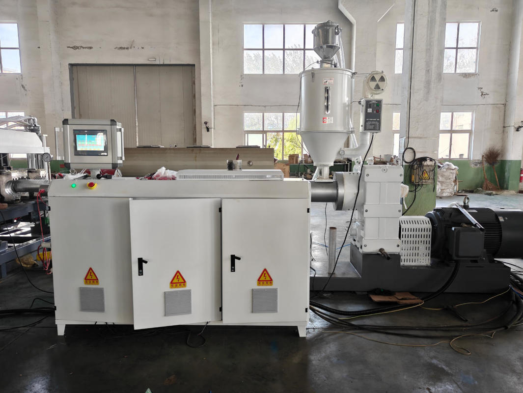 220-440V Gerilim, 15m/dak Maksimum Çıkış Hızı ve 75-250mm Özellikli Tek Duvarlı Oluklu Boru Ekstrüzyon Hattı