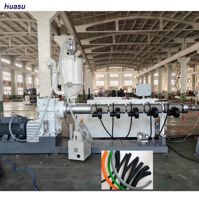 Siemens AC Motorlu, 33:1 Vida Oranlı ve Su Soğutma Sistemli Çift Katmanlı Oluklu Boru Ekstrüzyon Hattı