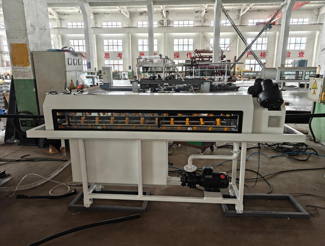 PLC Kontrol Sistemli ve Schneider/Siemens Elektrik Bileşenli Tek Duvarlı Oluklu Boru Ekstrüzyon Hattı, Kovan Nitrürleme Derinliği 0.4 ila 0.7 Mm