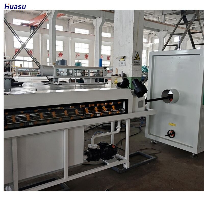 Su Soğutma L / D oranı 33/38/40 ve 38CrMoAlA Fıçı malzemesi ile tek duvarlı dalgalı boru çıkartma hattı