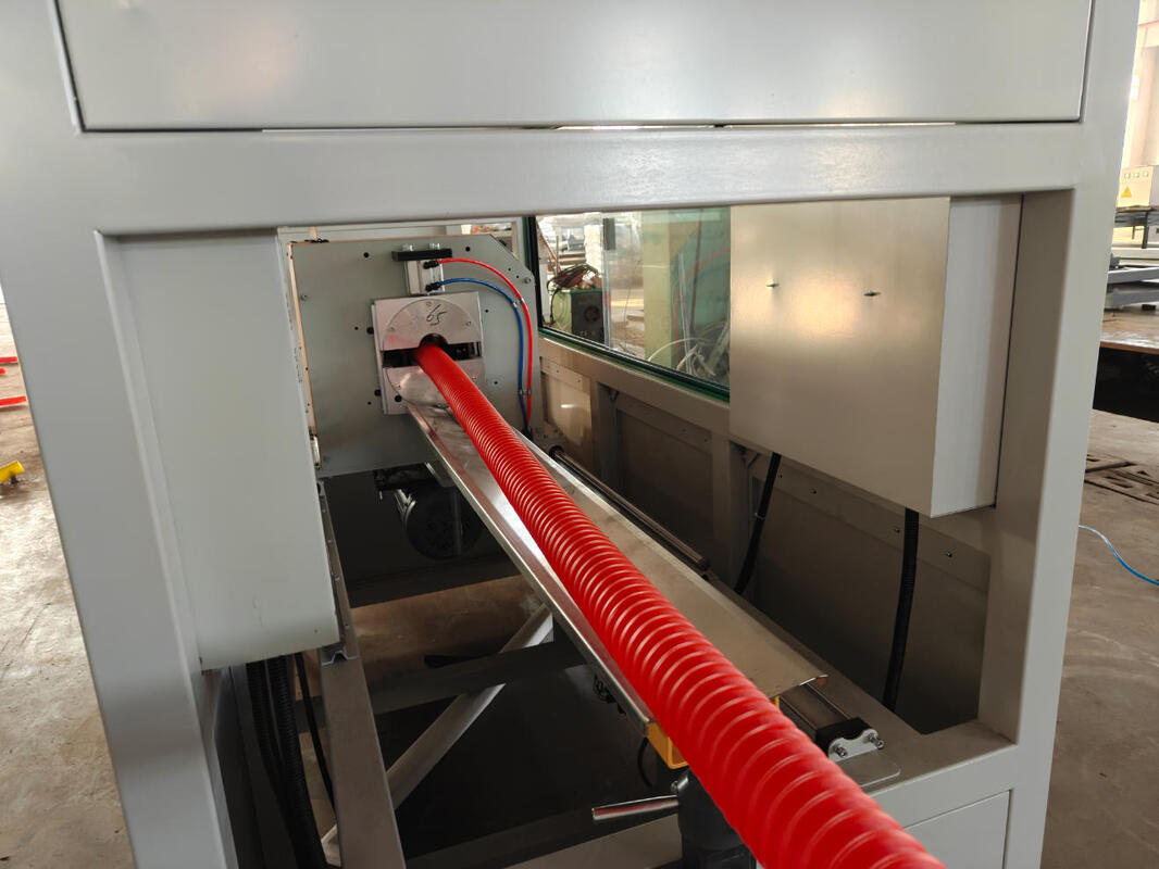 Basınçlı Su Soğutmalı, Sürekli Çift Cidarlı Oluklu Boru Ekstrüzyon Hattı, Siemens Marka Elektrik Parçaları ve 100kg/sa - 2000kg/sa Üretim Kapasitesi