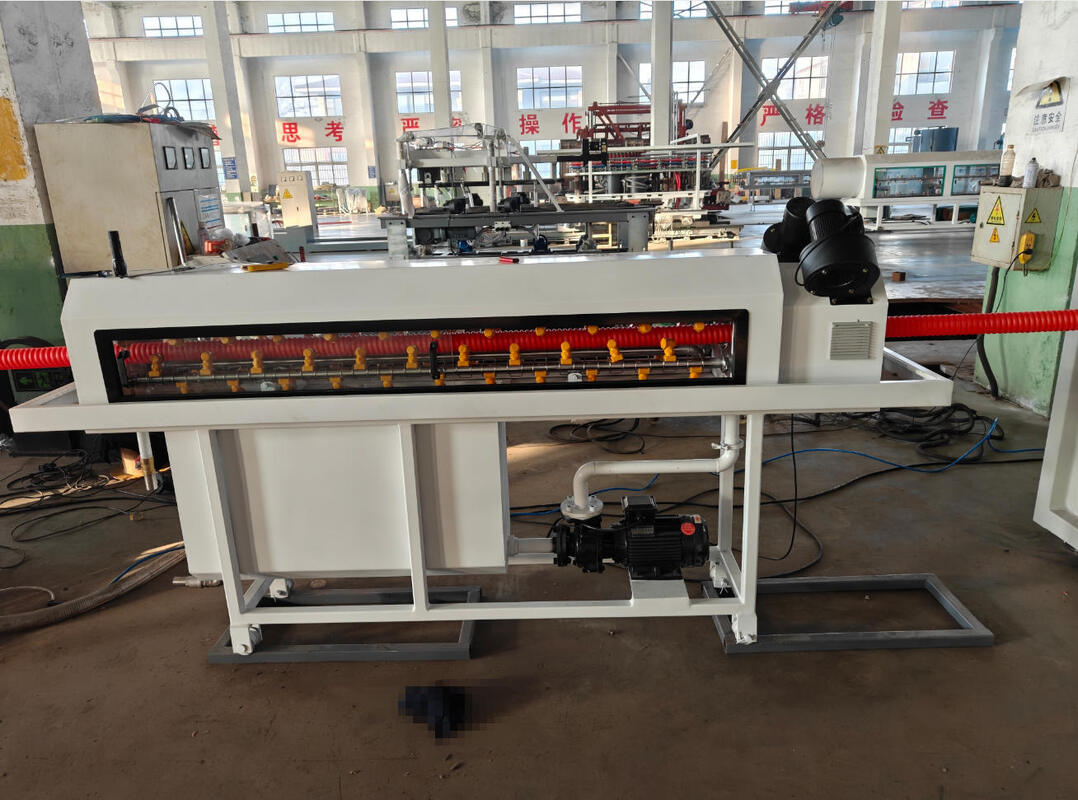 Siemens Frekans Kontrollü ve Kovan Vida Sertliği HV>740 Olan Çift Katmanlı Oluklu Boru Ekstrüzyon Hattı (PE Boru Üretimi İçin)