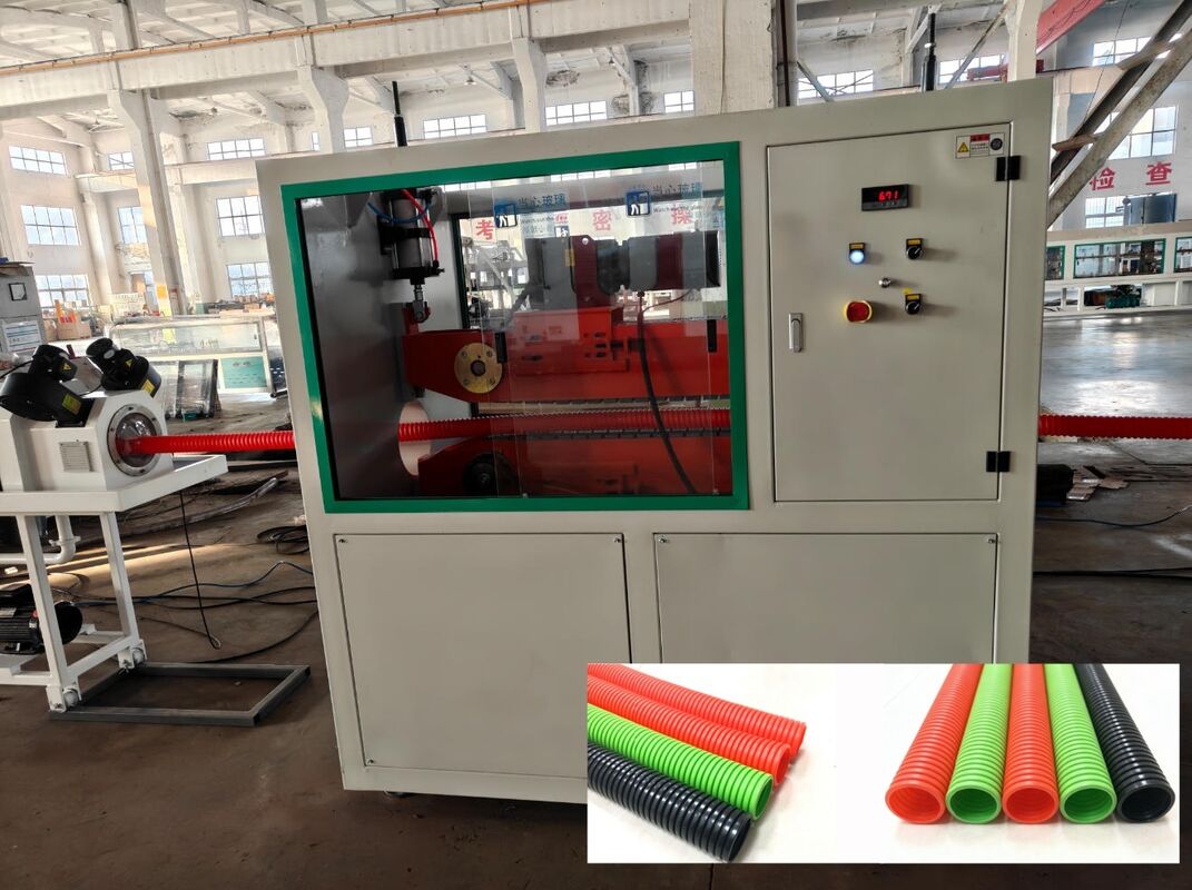 PLC Uzaktan Kumandalı ve Dayanıklı Boru Üretimi İçin Siemens Schneider Elektrikli Tek Cidarlı Oluklu Boru Ekstrüzyon Hattı