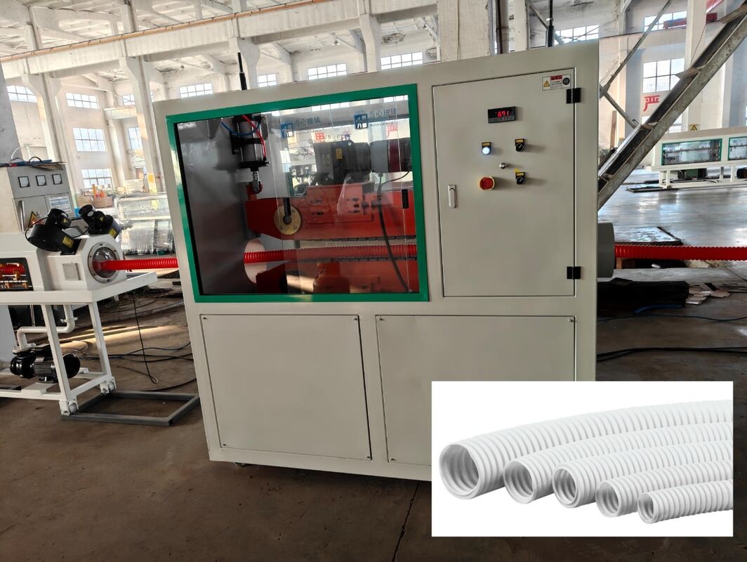 PLC Uzaktan Kontrolü ile özelleştirilmiş Dalgalanmış boru üretim hattı, sorunsuz ve tutarlı boru çıkışı için tasarlanmıştır